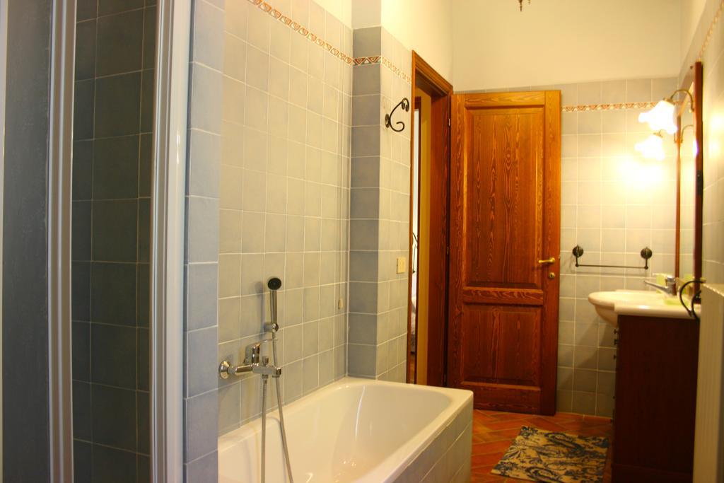 Villa Ca' Di Vestro San Giustino Valdarno Luaran gambar
